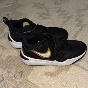 Nike Kids Black and Gold Sneakers
